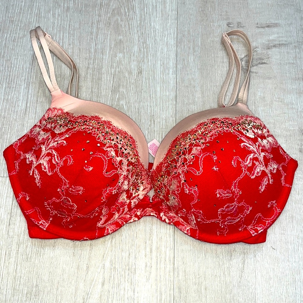 Victoria’s Secret Rhinestone Lace Bra 32DD